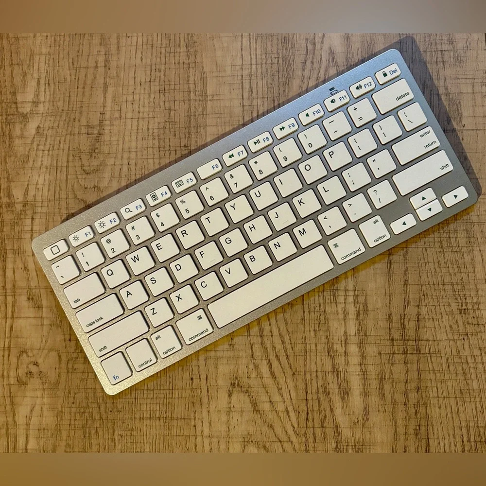 iPad compatible Omoton Wireless Keyboard KB066 Compatible w/ iPad10th/9th/8th GE